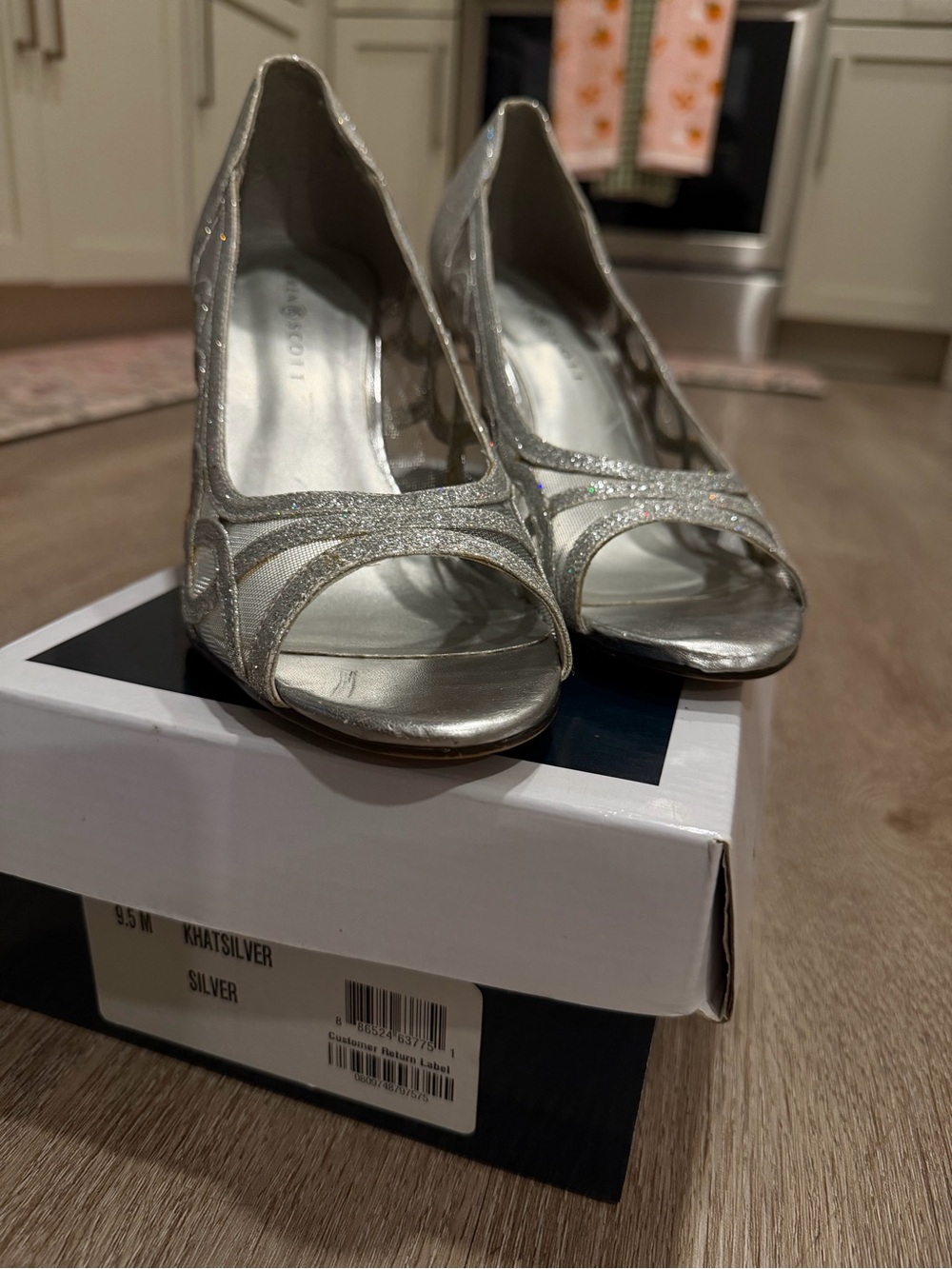 Karen Scott Silver Glitter Peep-Toe Heels - Picture 2 of 5